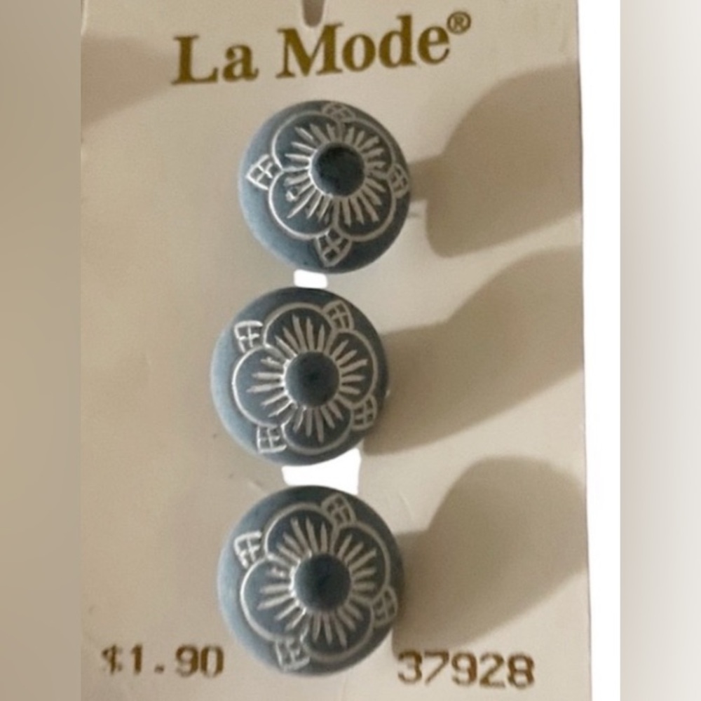 Vintage La Mode Floral Buttons Blue & White Made in Italy, 5/8" 16MM Bundle Set
